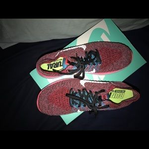 Nike Flyknit rn men's shoes 9 1/2