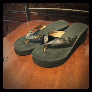 Wedge foam heel sandal