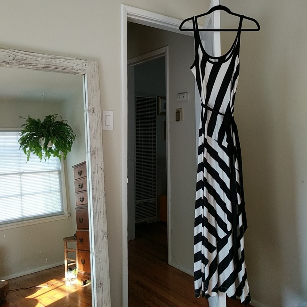 Rip Curl Maxi Sun Dress Black & White Medium