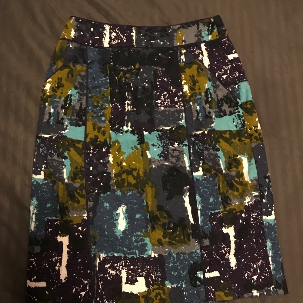 Tabitha size 2 skirt