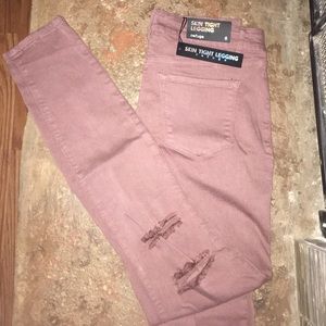 NWT Dusty Rose Skinny Jeans with Knee Slits