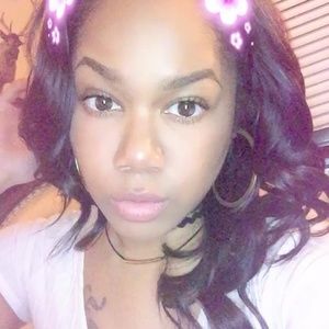 Meet your Posher, Teasha