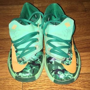 Nike kd6, size 12c, preowned,