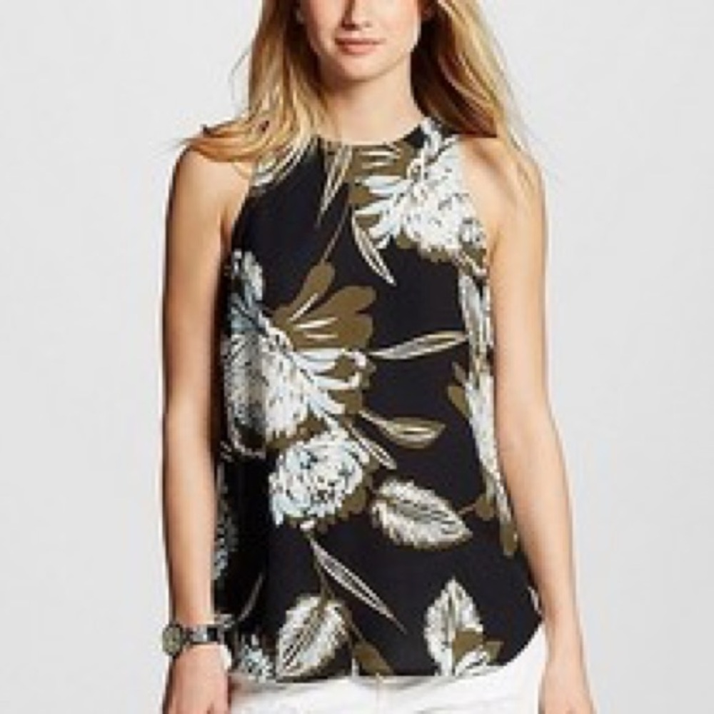 Black floral button back top who what wear 3X