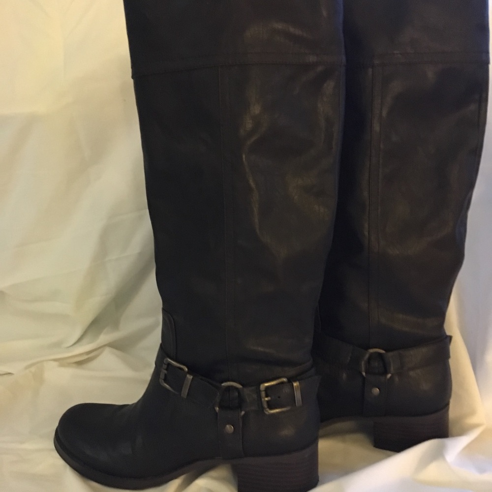 Victor Alfaro boots
