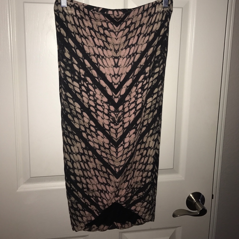 Scale print mid calf pencil skirt