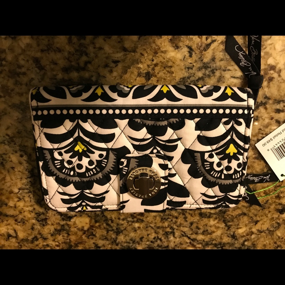 Vera Bradley in Fanfare