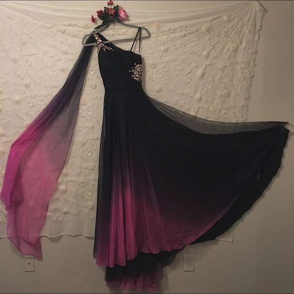 Prom Dress/ Formal Gown - Picture 1 of 4