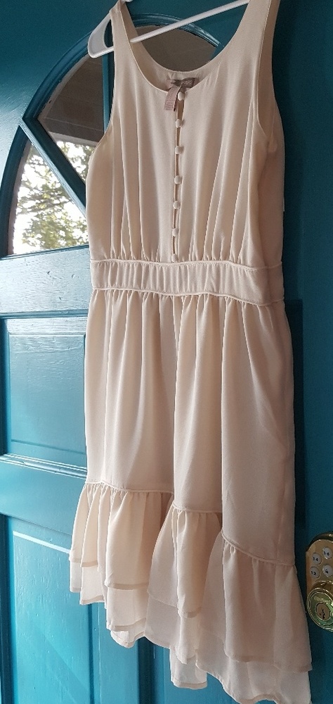 NWOT Cream-colored, sleeveless dress