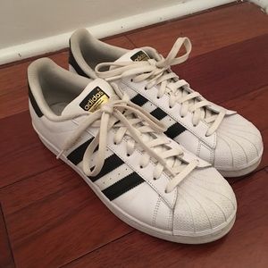 Classic Adidas Superstar Size 10 - Black/White