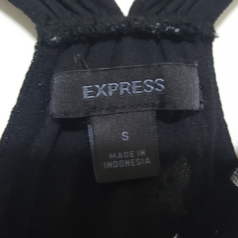 🔥3 for $20 | Express Racerback Top - Picture 3 of 4