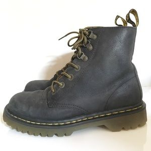 Black Dr. Martens- woman's 8