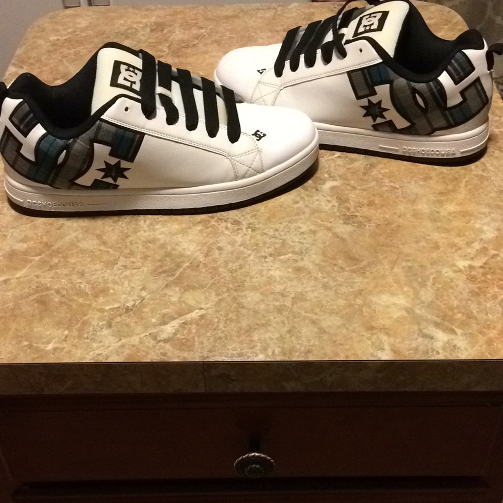 Men's DC shoes