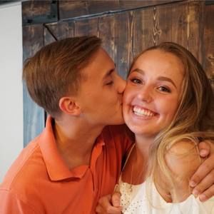 Meet your Posher, Chase