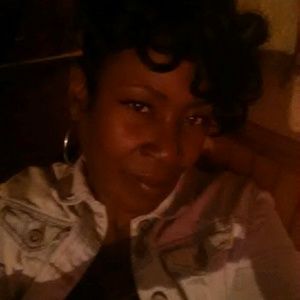 Meet your Posher, Yvette