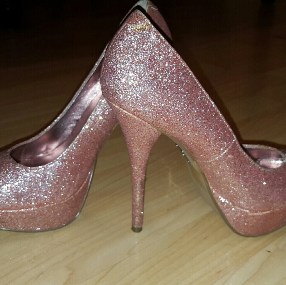 Bakers Pink glitter closed toe heels