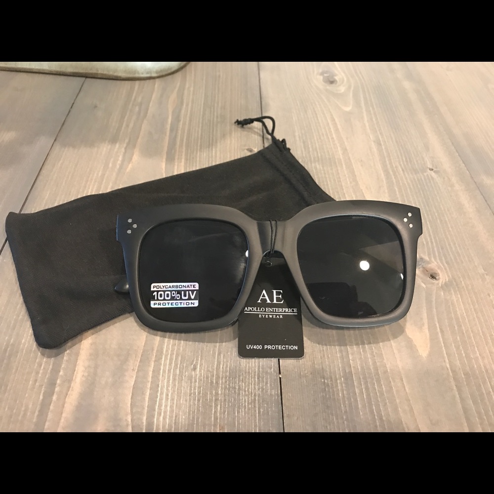 Oversized sunglasses