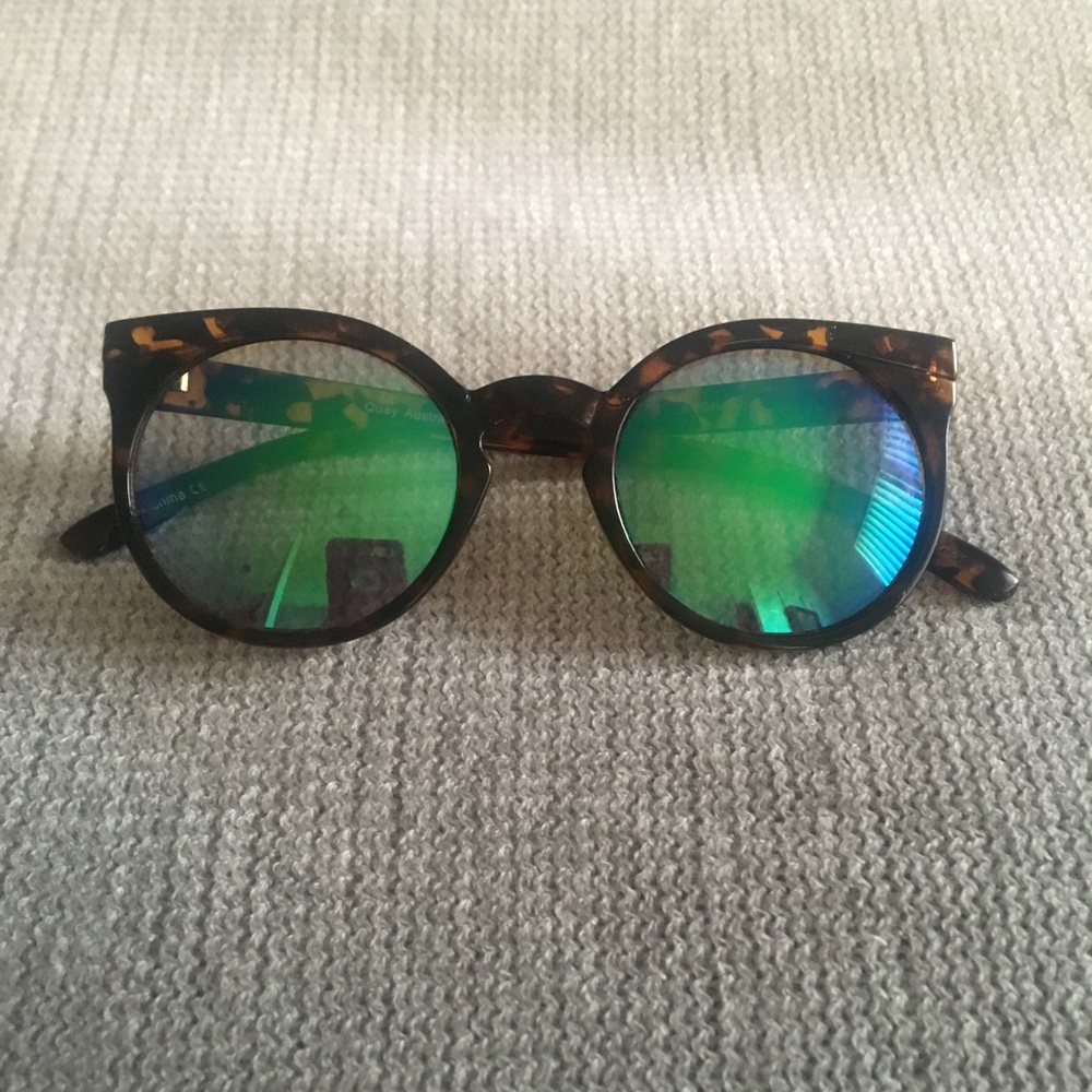 Quay Australia "Kosha" glasses in Tortoiseshell
