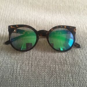 Quay Australia "Kosha" glasses in Tortoiseshell