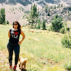 Meet your Posher, Brooke