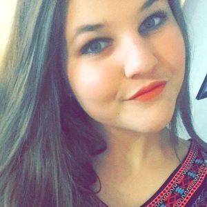 Meet your Posher, Lydia