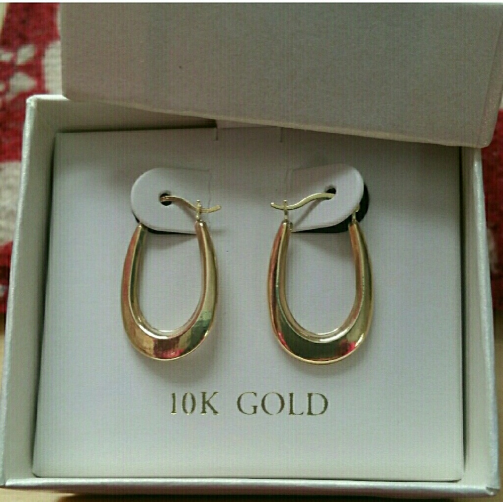 🔥ONE HOUR SALE!!🕒💚Real 10k Gold Earrings💚