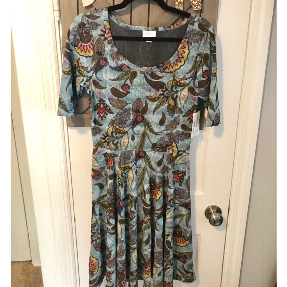 NWT lularoe Nicole