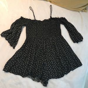 Fashion young off the shoulder romper