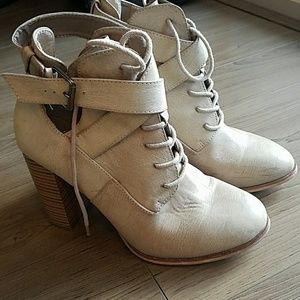 size 8 call it spring booties