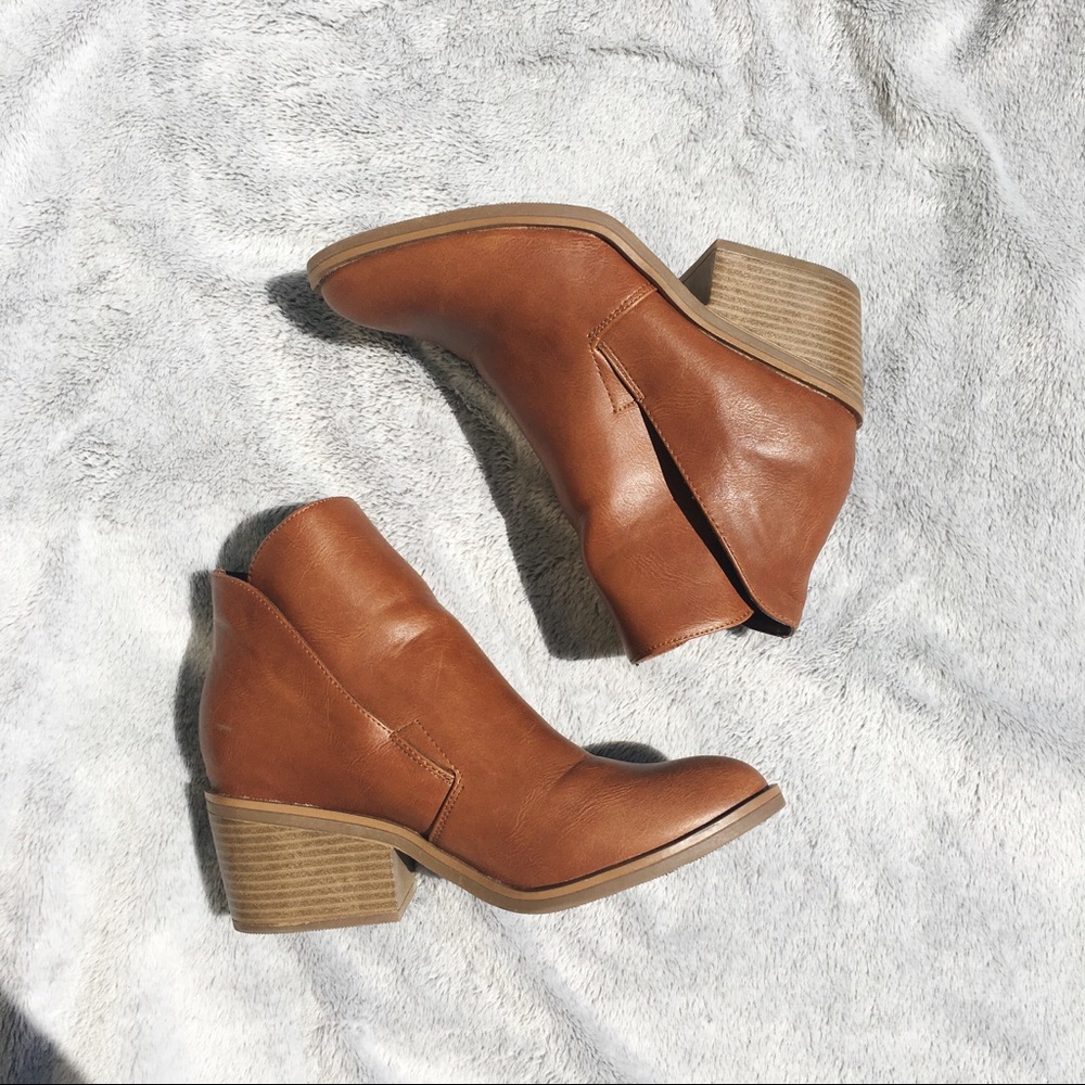 Apt. 9 Brown Booties