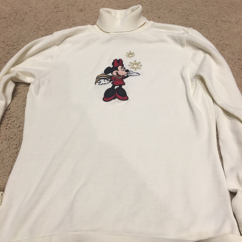 Disney women's cream turtle neck with Minnie Med