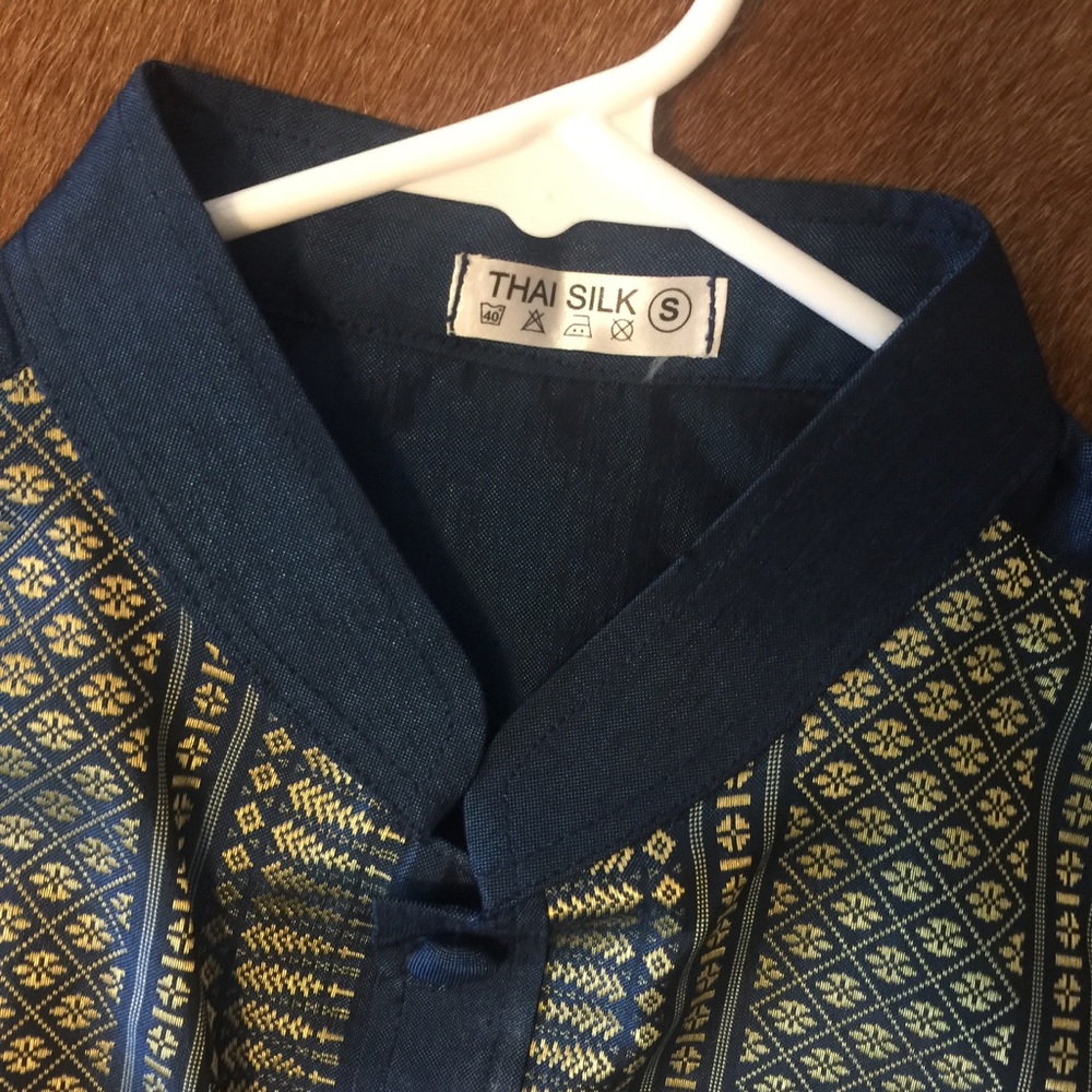 THAI SILK - Picture 2 of 3