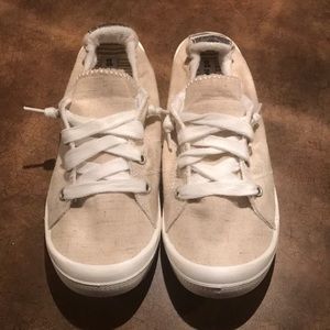 Not Rated slip on flats