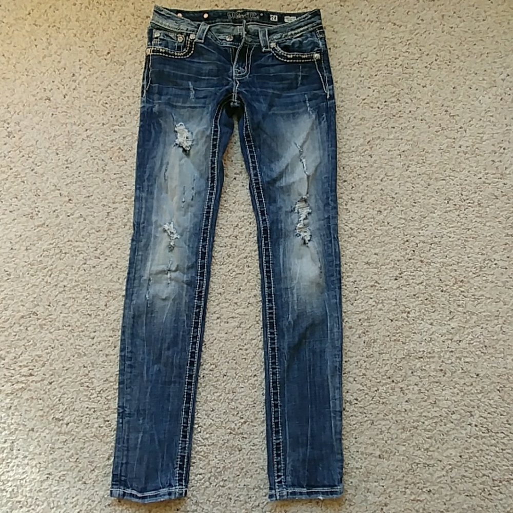Miss Me distressed Skinny jeans