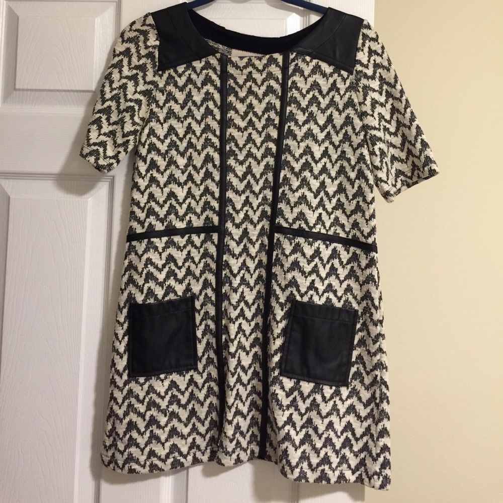 Embroidered Tunic - Picture 2 of 7
