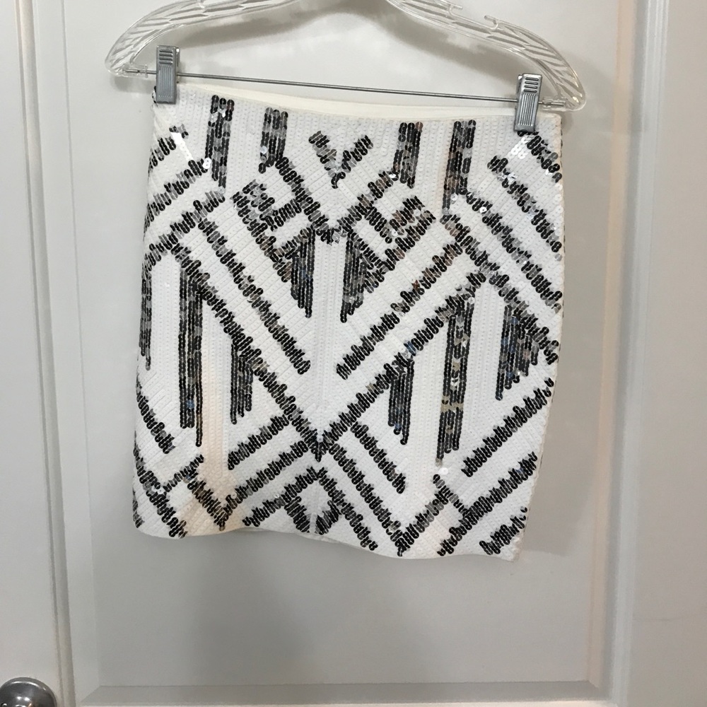 Express Sequin Skirt