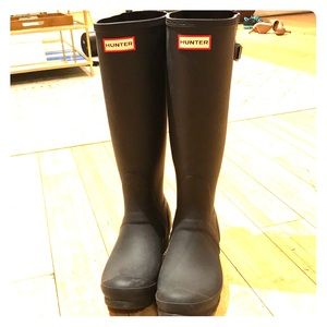 Size 7 Hunter Matte Black Rainboots