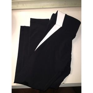 Monday Active never worn 3/4 leggings
