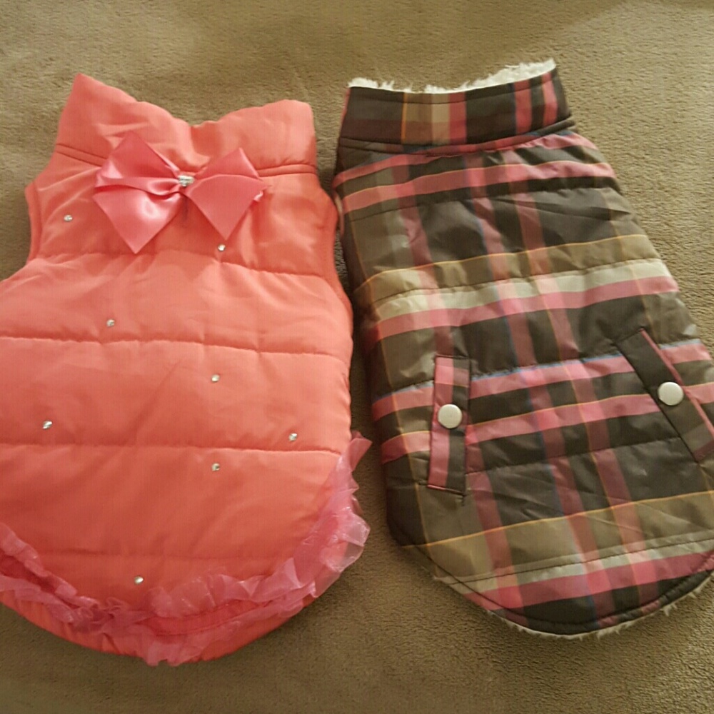 2 thick vests for your small dog. (10 for both)