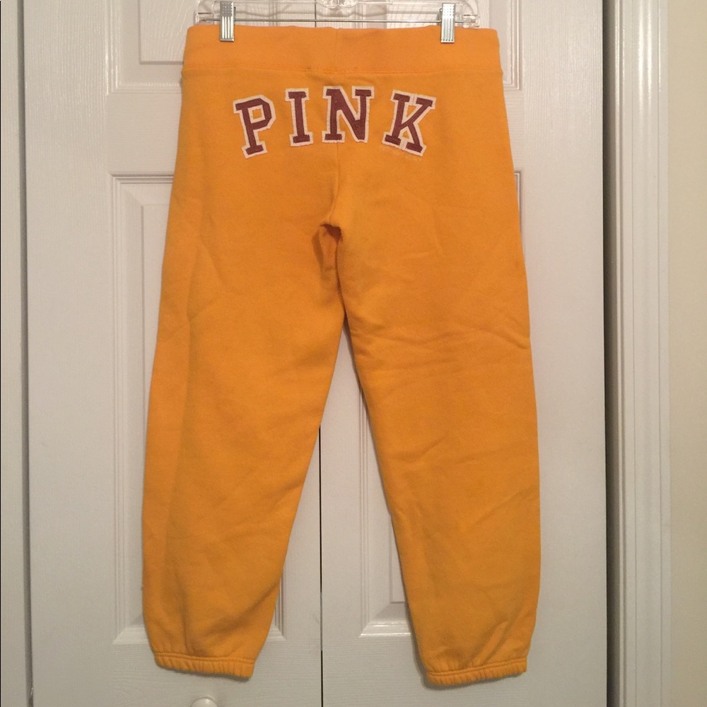 ❌SOLD ON DEPOP❌ VS PINK Cropped Sweatpants