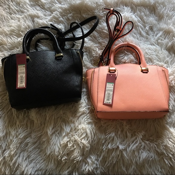 🌸🌸Cute Crossbody!! - Picture 1 of 4