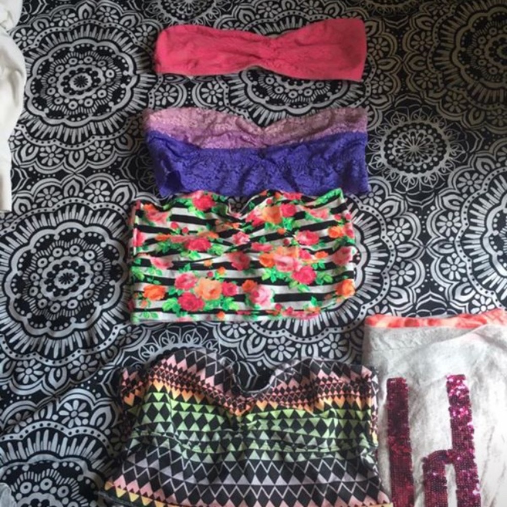Bundle of 4 VS PINK bandeau bras sold