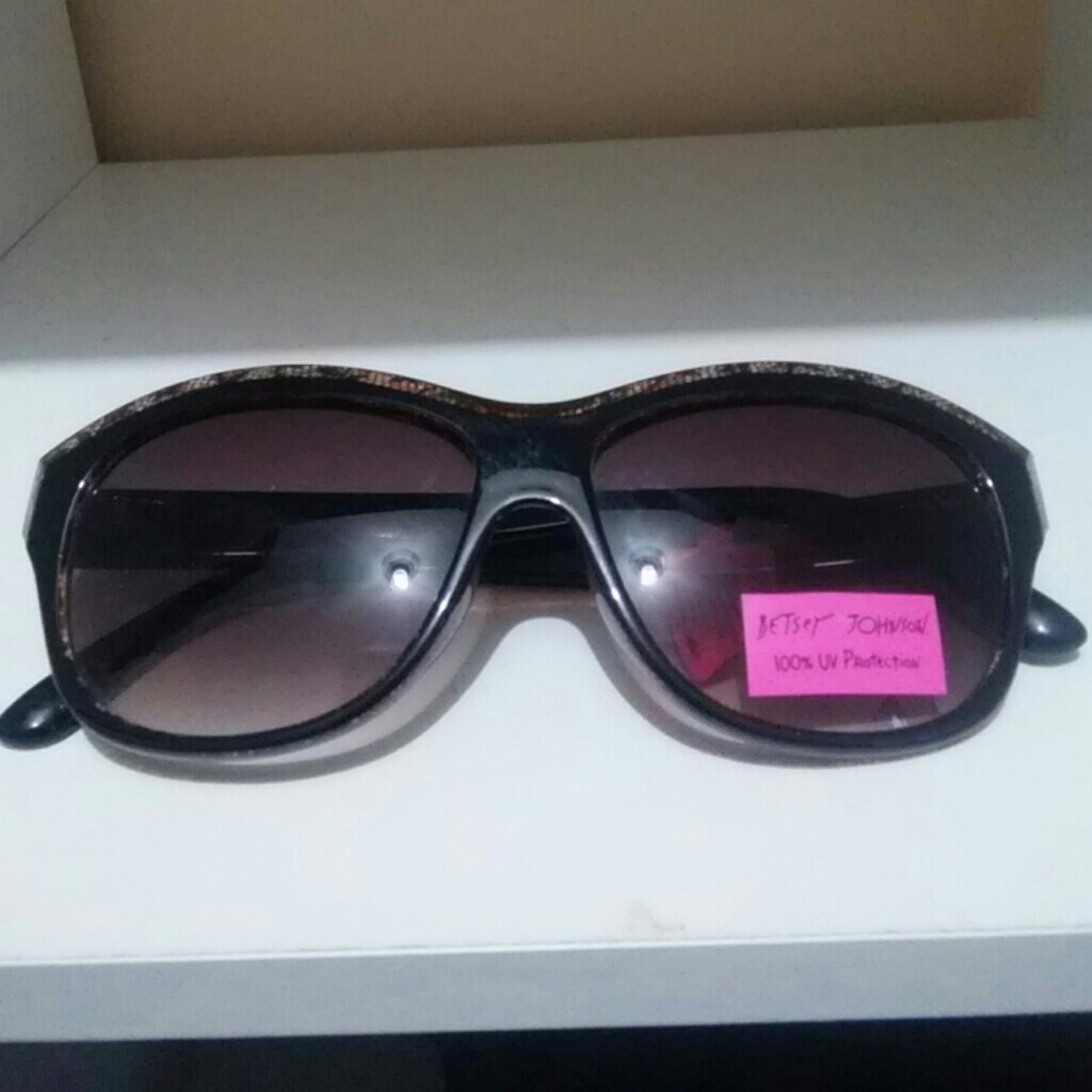 Betsey Johnson sunglasses