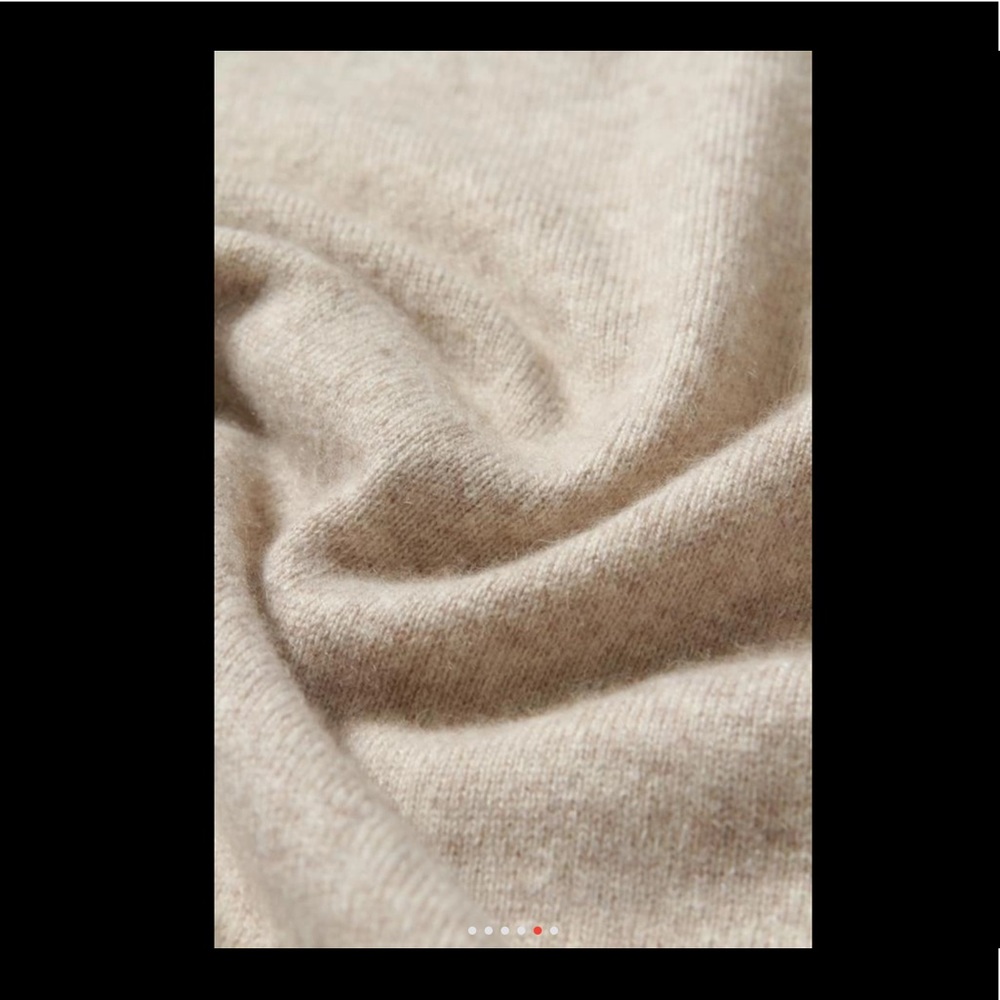 ♥️BACK IN STOCK💕Soft 100% cashmere tan sweater - Picture 2 of 4