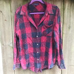 🔻PRICE DROP🔻Distressed Black and Navy Flannel