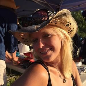 Meet your Posher, Carolyn