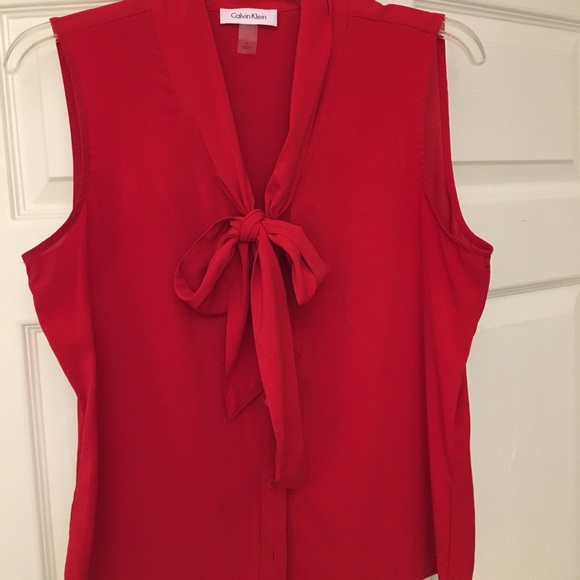 Classy Calvin Klein with bow at neck - Picture 2 of 5