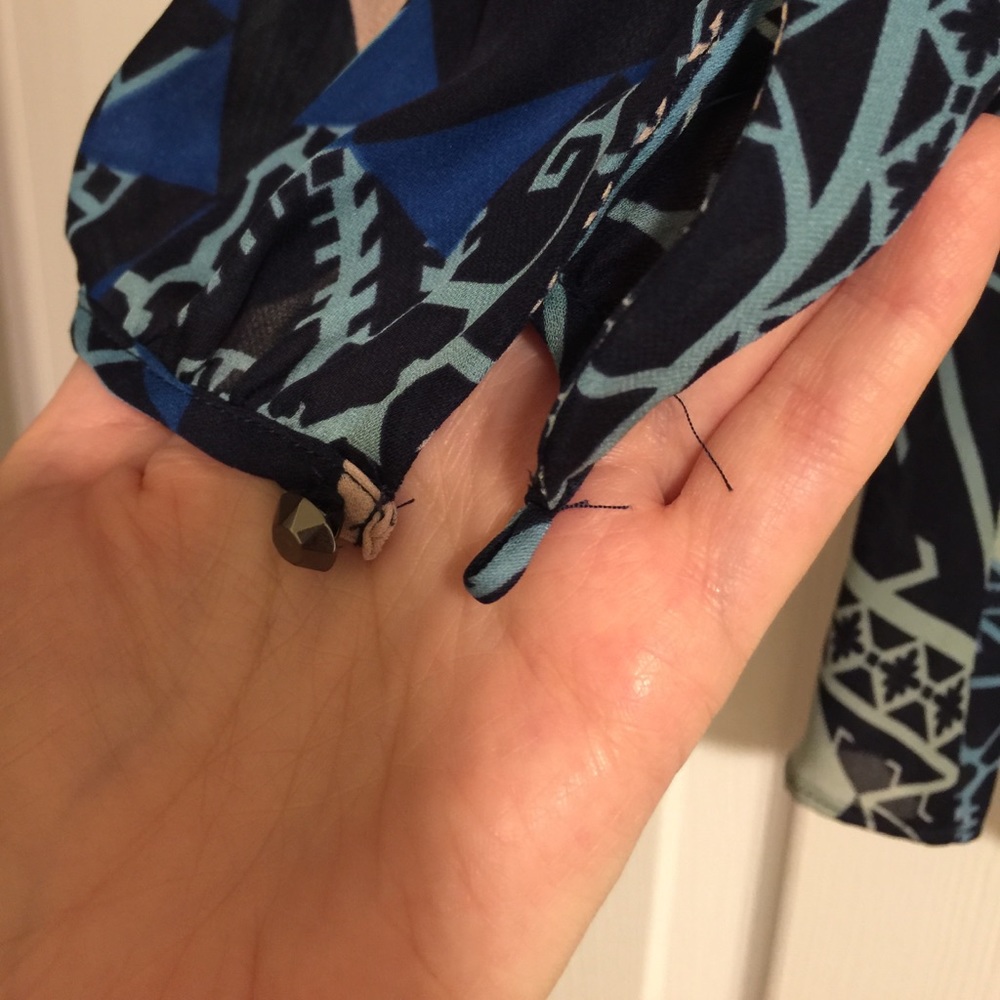 Beautiful Print Blouse - Picture 4 of 7