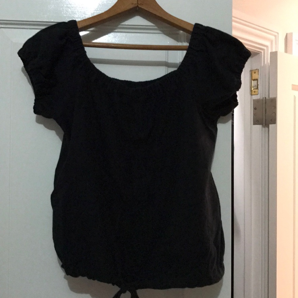 SOLD Madewell off the shoulder top. Size Medium.
