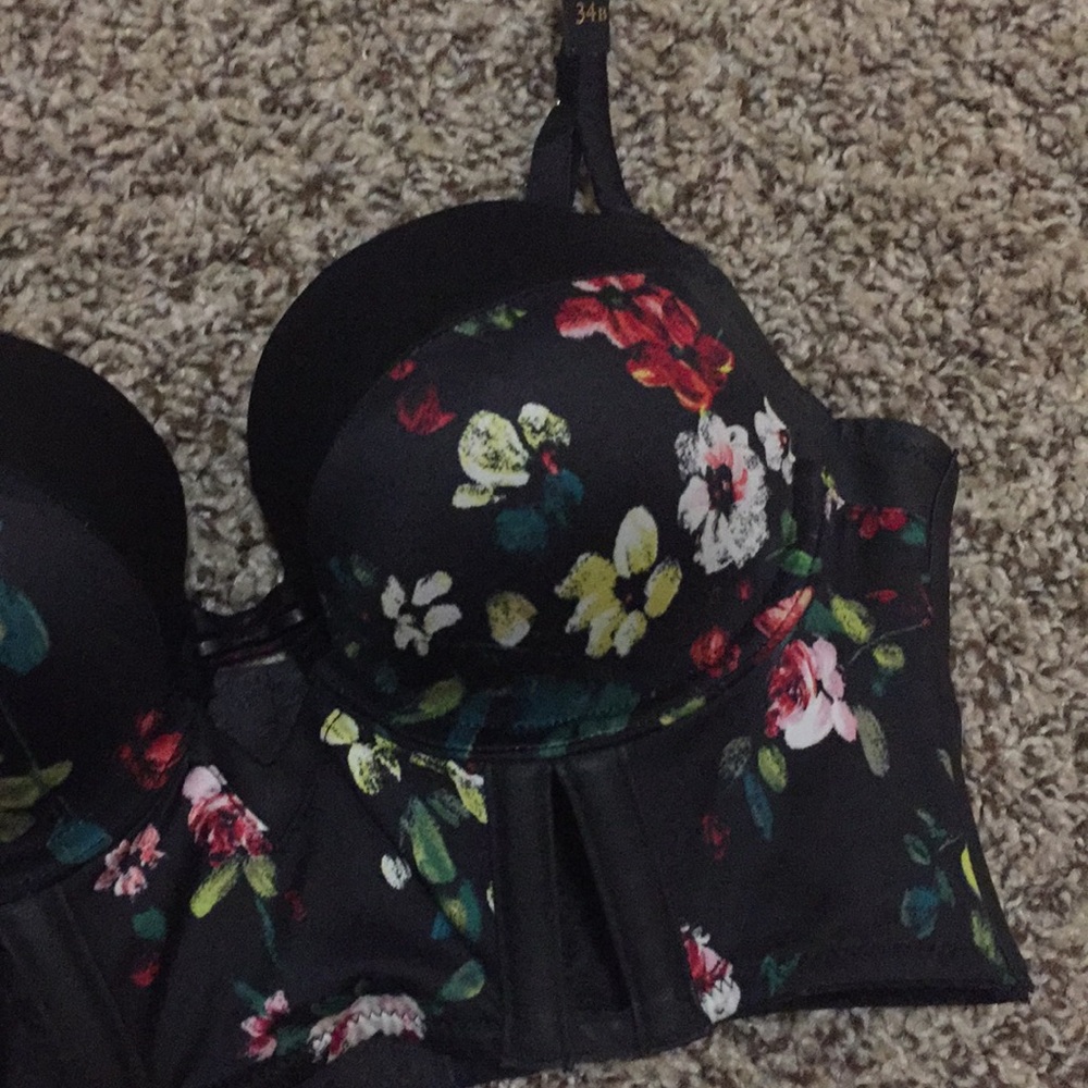 Victoria's Secret very sexy balconet bra NWT! 34B